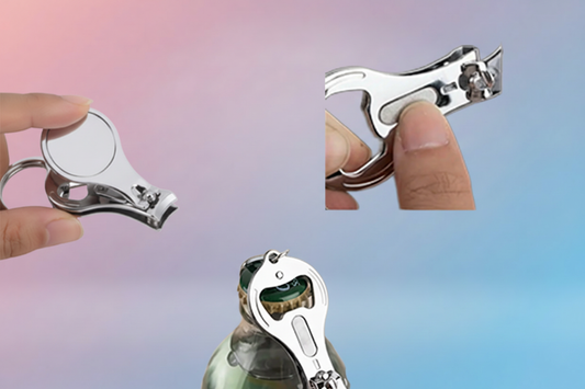 Nagelknipper, flessenopener en nagelvijl in één compacte tool