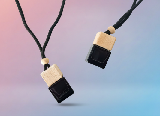 Zwarte luxe auto parfum diffuser met geïnspireerde damesgeur